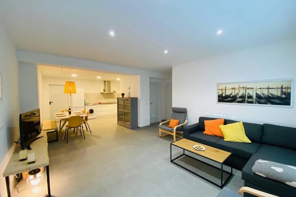 70 M2, Apartamento Cerca De La Playa, Apto Minusvalidos. Roses Exterior foto